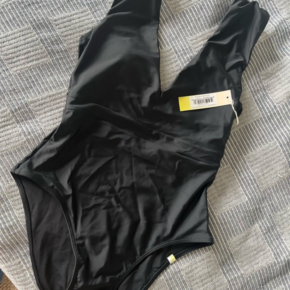 NWT Summersalt ruched backflip suit - Picture 4 of 5